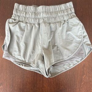 EUC- CRZ Yoga High Waisted Shorts 3” - M
